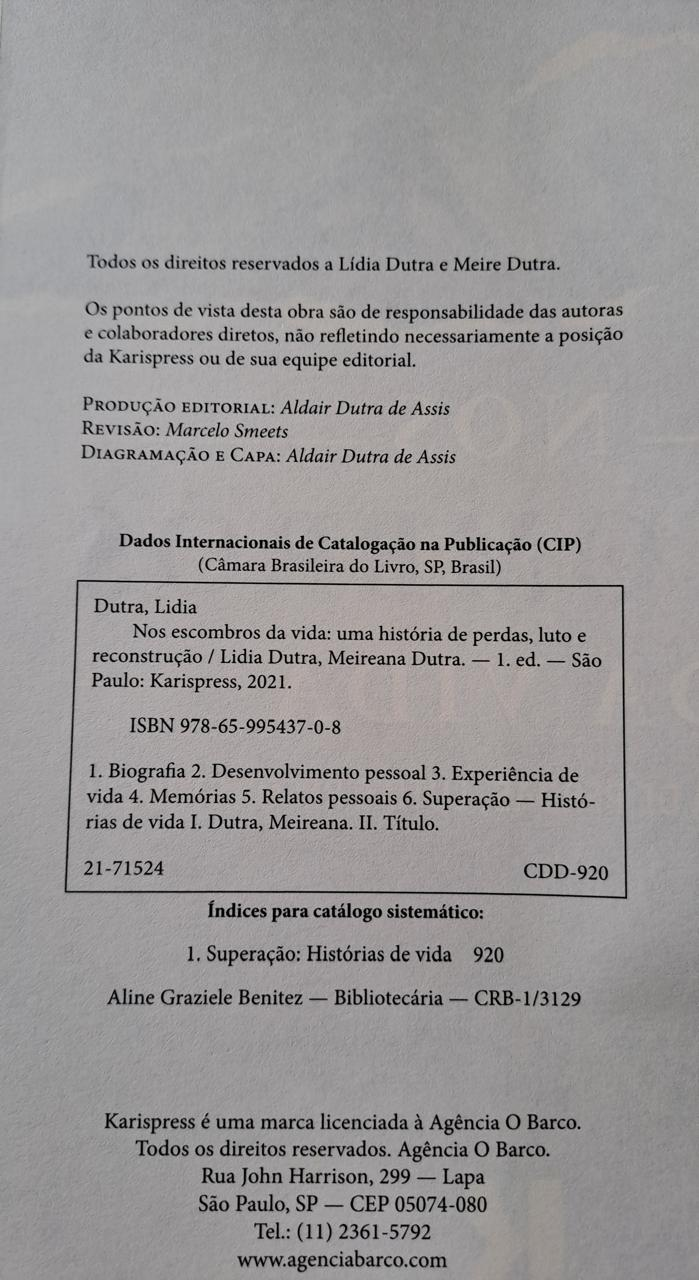 Nos Escombros da Vida - Uma História de Perdas, Luto e Reconstrução